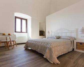 Masseria Poli Country House - Conversano - Schlafzimmer