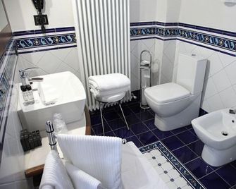 Park Hotel Villa Carpenada - Belluno - Bathroom