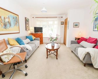 1 Westwood Close - Cowes - Obývací pokoj