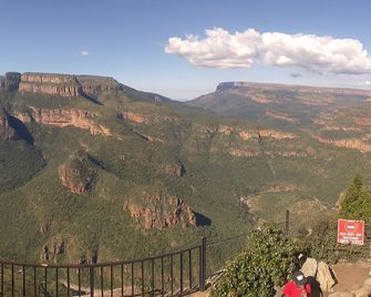 Thokozani Lodge - White River