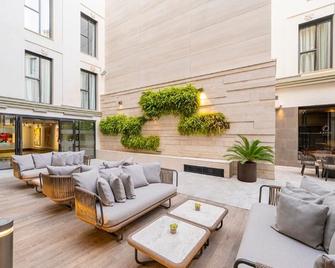Aurea Catedral by Eurostars Hotel Company - Granada - Patio