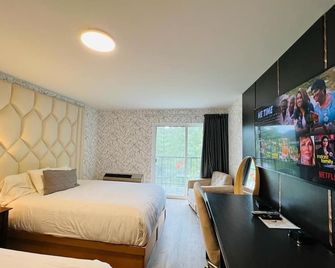 Hotel Civilia Lakeside by Civilia Golf Retreat - Clearwater
