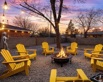 Fire Pit+Game Room+Mountain Views - Alamogordo - Patio