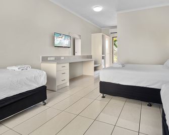 Hotel Tropiq - Cairns - Bedroom