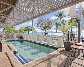 Beach House Motel - טאונסוויל - בריכה