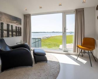 Holiday Home by Veerse Meer With Panoramic View - Kamperland - Wohnzimmer