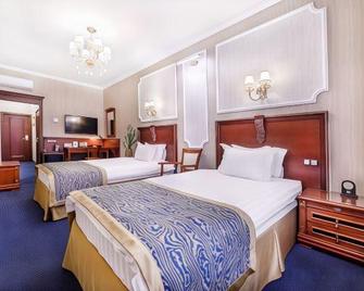 Hotel Dinastiya - Kursk - Habitación