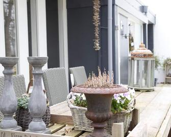 Bed & Breakfast Rijsterbosch - Rijs - Patio