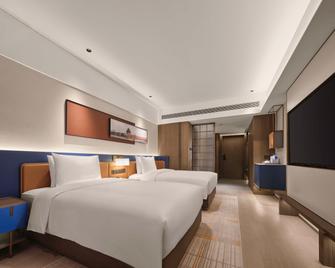 DoubleTree by Hilton Beijing East Third Ring Road - Beijing - Bedroom