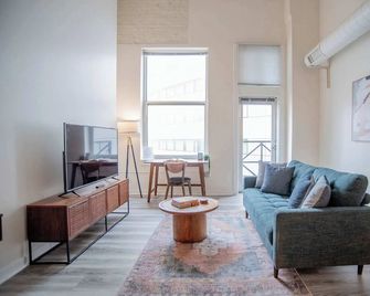 CozySuites at The Block - Indianapolis - Living room
