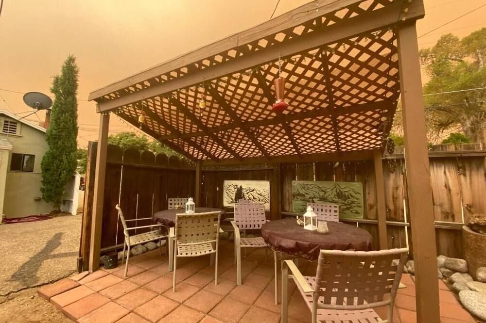 Independence Courthouse Motel - Independence - פטיו