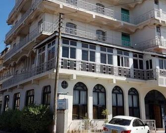 Kenvash Hotel - Naivasha - Bâtiment