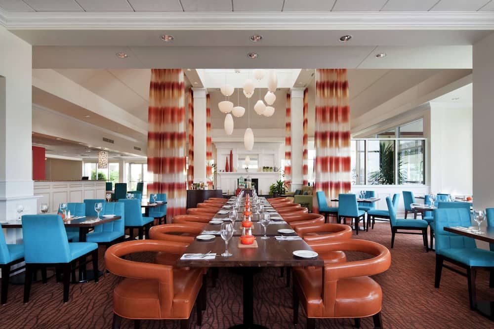 هيلتون جاردن إن مونتريال إيربورت