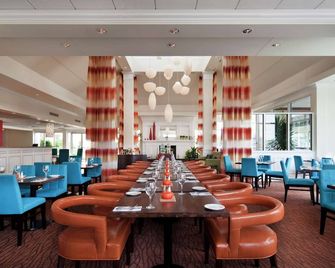 Hilton Garden Inn Montreal Airport - מונטריאול - מסעדה