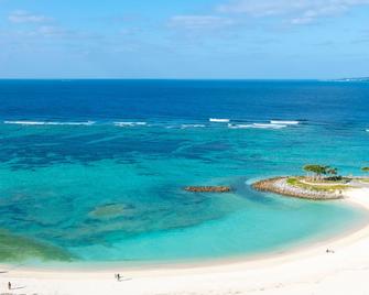 Adan Resort Lamp - Motobu - Strand