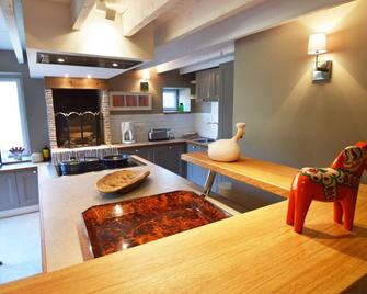 Modern Holiday Home In Viroinval With Forest Near - Couvin - Cocina