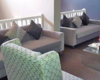 1st Class Manor B&B - East London - Sala de estar
