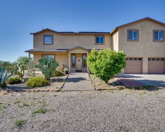 9 Mi to Sahuarita Lake Park Getaway with Game Room - Sahuarita - Building