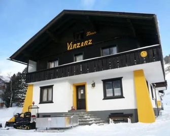 Haus Vinzenz - Tweng - Gebouw