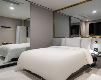 Seongnam Moran Hotel Joy - Seongnam - Schlafzimmer
