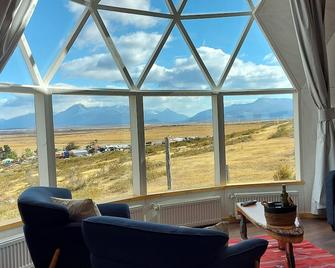 Geodesic Dome with Stunning Glacier and Fjord views - Puerto Natales - Living room
