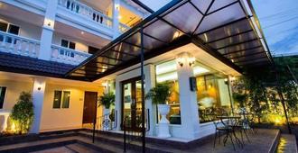 The Lion King Hotel Udonthani - Udon Thani
