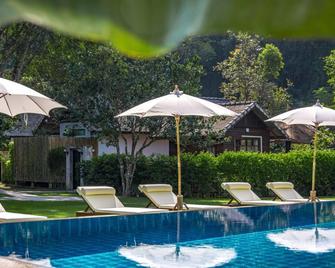 Pak Ram - Mae Rim - Piscina