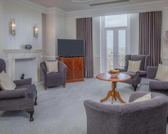 DoubleTree by Hilton Brighton Metropole - Brighton - Wohnzimmer