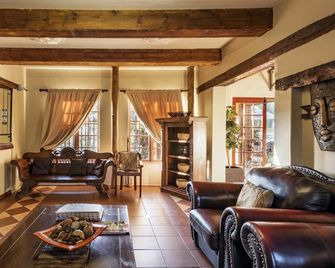 Kuruman Inn by Country Hotels - Kuruman - Living room