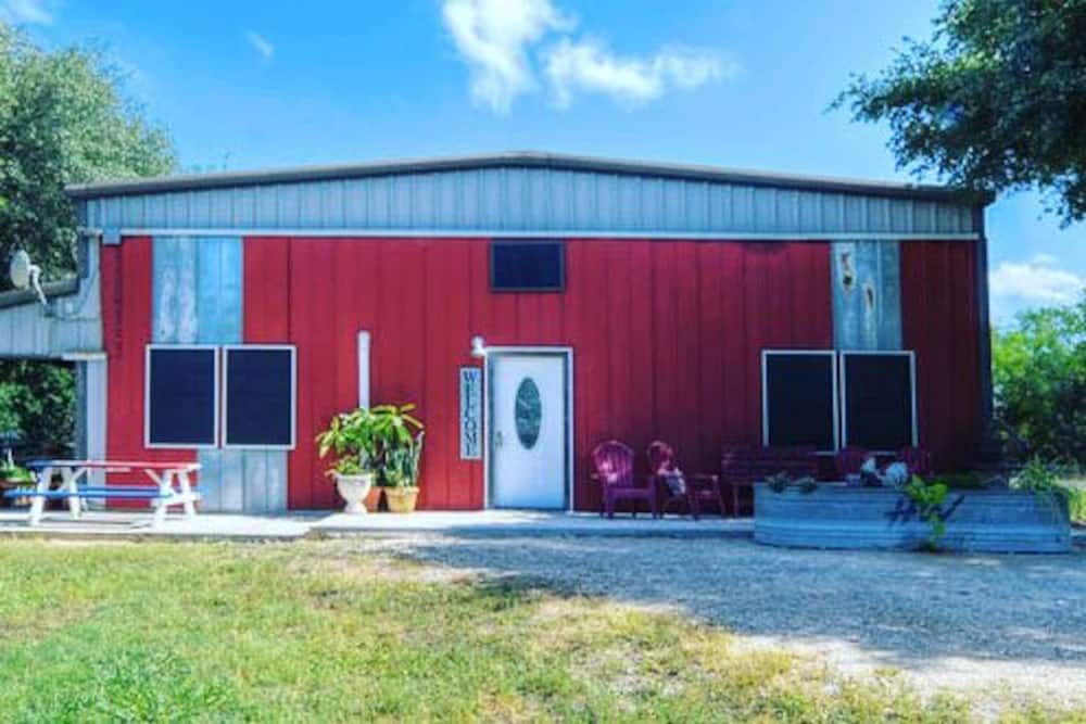 Peace & Calm Brokenroad Farm Perfectly Set Btwn Austin &San Antonio No clean fee - סן מרקוס - בניין