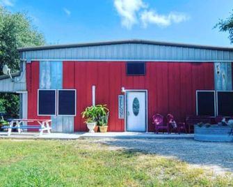 Peace & Calm Brokenroad Farm Perfectly Set Btwn Austin &San Antonio No clean fee - סן מרקוס - בניין
