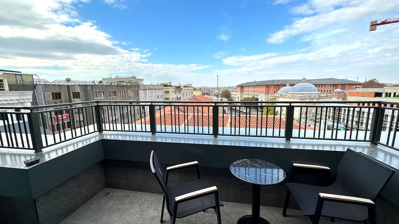 Edition Old City Hotel