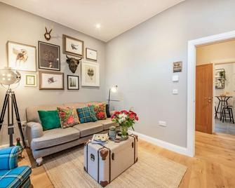 The Chapel - Shipston-on-Stour - Living room