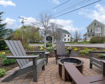 James Place Inn Bed and Breakfast - Freeport - Patio