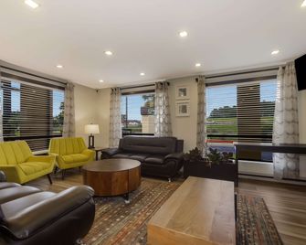 كواليتي إن كوليزيوم - شارلستون الشمالية - ردهة