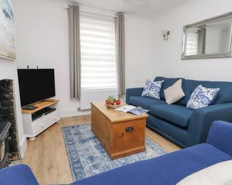 Day Cottage - Weymouth - Living room