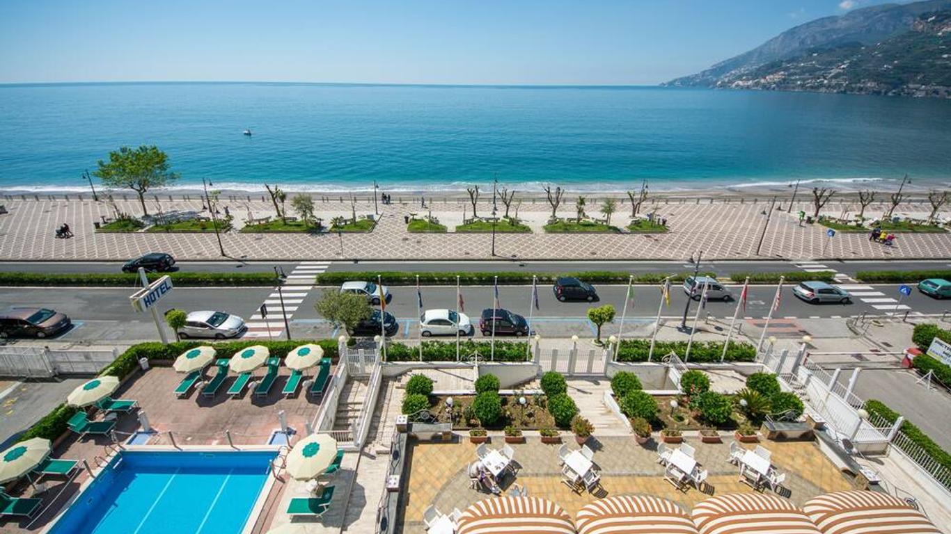 Pietra di Luna Hotel