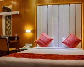 Hotel Royal Shelter - Vapi