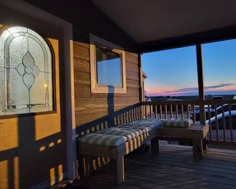 Spectacular bay views with access to Lighted Pier - Port Lavaca - Balkón