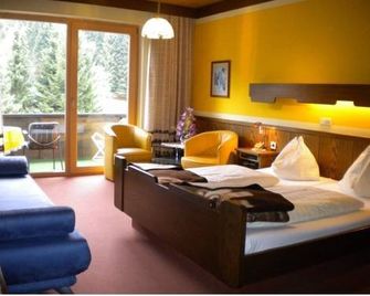 Gästehaus Sagmeister - Bad Kleinkirchheim - Habitación