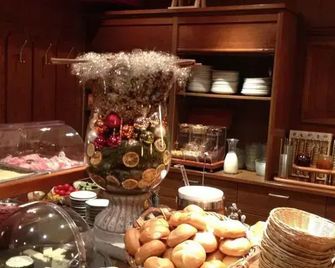 Hotel Tiroler Stuben - Wörgl - Buffet