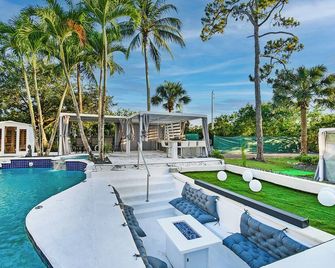 Equestrian Retreat - Wellington - Pool