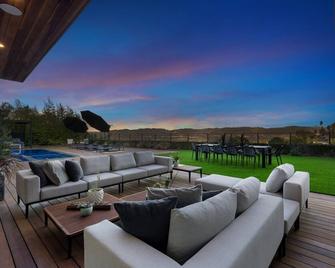 Skyline Luxury Haven - Los Angeles - Patio