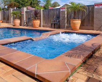 Leichhardt Motor Inn - Toowoomba City - Pool