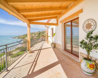 2 Bedroom Amazing Home In Ciotta - Palma di Montechiaro - Balcony