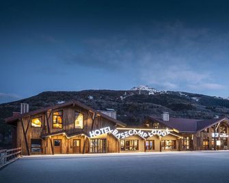 Hotel Base Camp Lodge - Bourg Saint Maurice - Bourg-Saint-Maurice