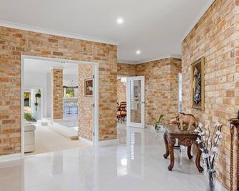 Spacious Poolside Haven in Port Stephens - Salamander Bay - Lobby