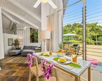 Entire Cottage W/ Private Plunge Pool, A/C, Bbq - Princeville - Restaurant