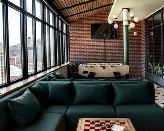 Pet-friendly Unit at Revival Baltimore | Downtown Location & King Unit - Baltimore - Lounge
