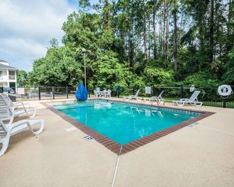 Quality Inn Bainbridge - Bainbridge - Piscina